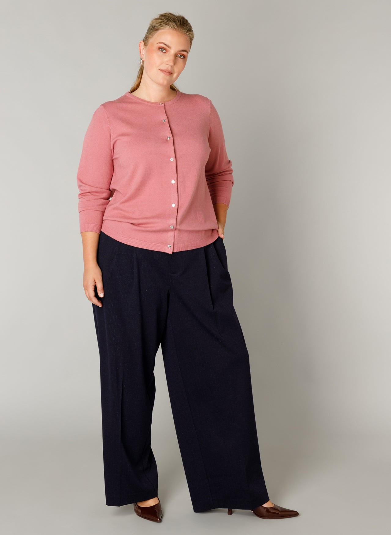 Francine | Dunkle Rose