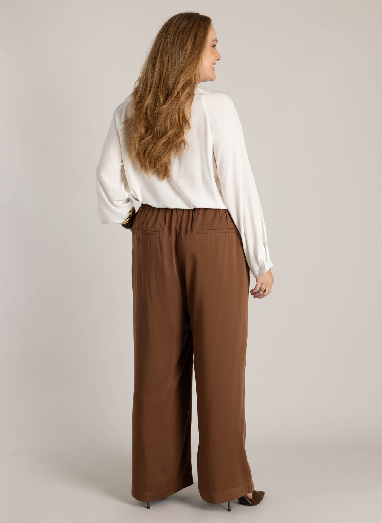 Hazel | Winter White