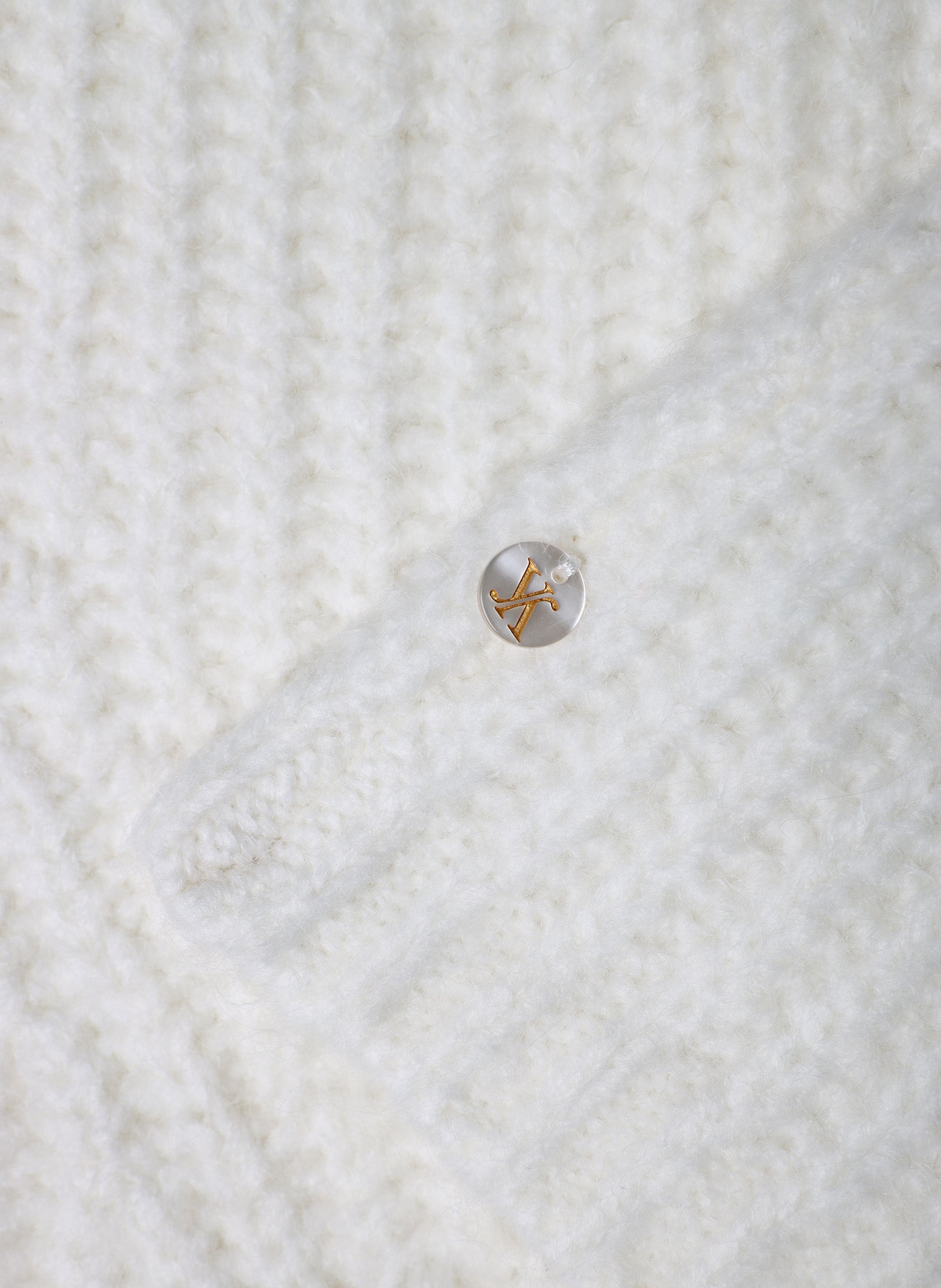 Delya | Winter White