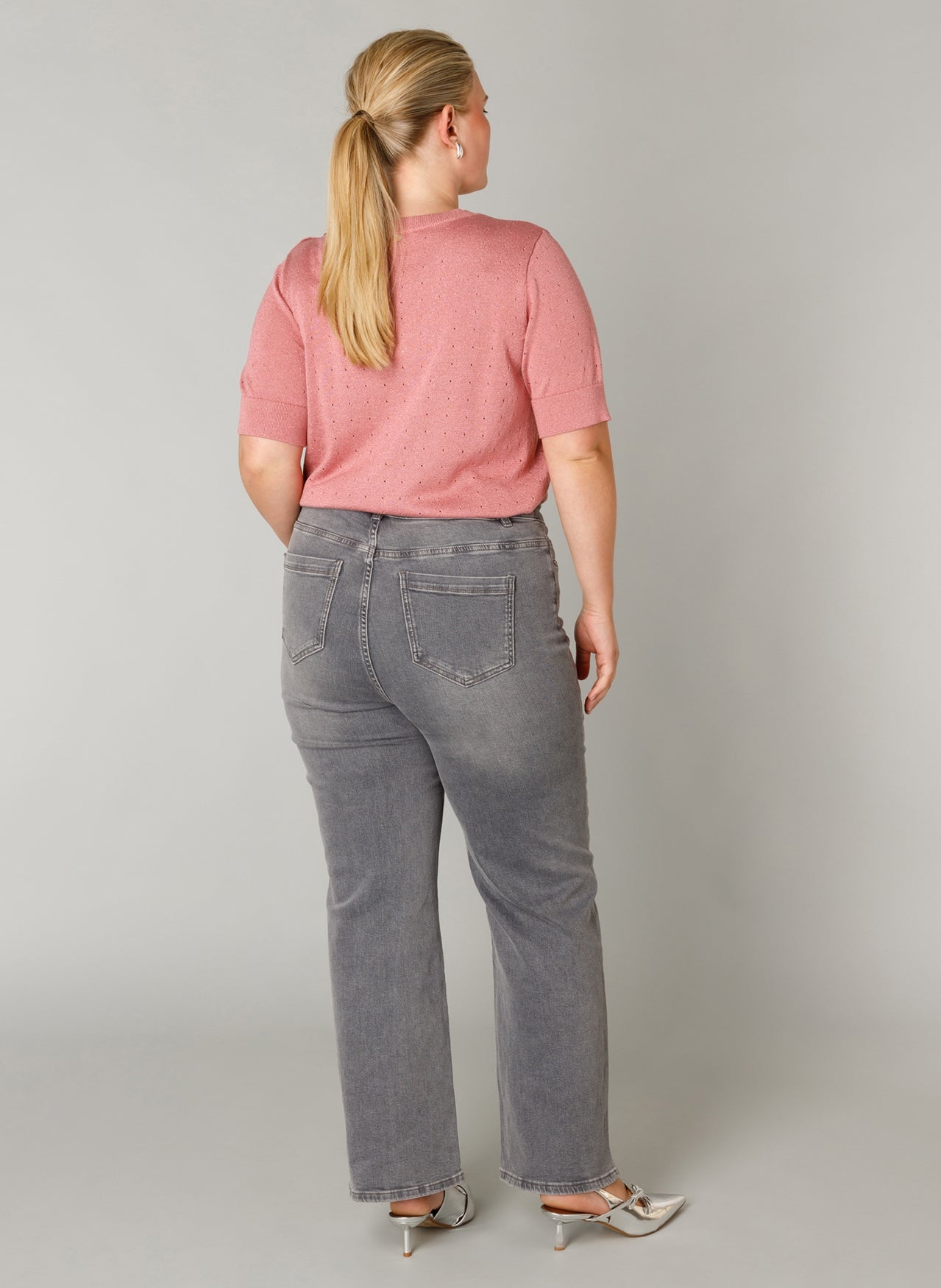 Vada Essential | Grauer Denim